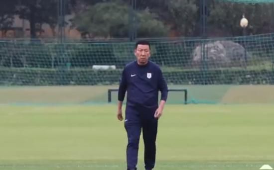 年轻漂亮小老师高潮