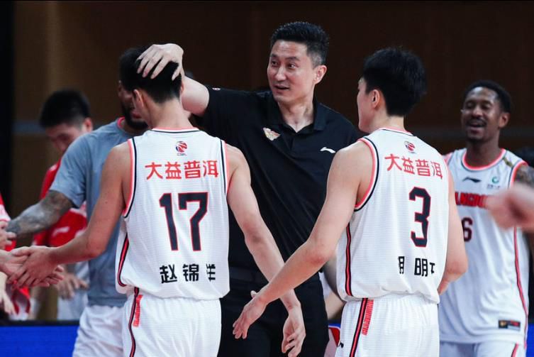 激情另类国内一区二区视频